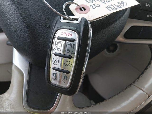 Auction sale of the 2020 Chrysler Pacifica Limited, vin: 2C4RC1GG0LR258701, lot number: 45142619
