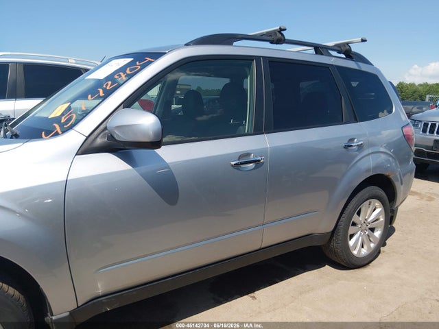 Продажа на аукционе авто 2013 Subaru Forester 2.5x Premium, vin: JF2SHADC6DH403436, номер лота: 45142704