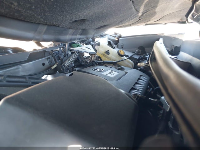 2T3ZFREV0HW359421 Toyota RAV4 LE
