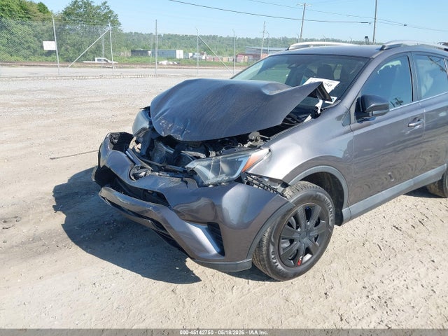 2T3ZFREV0HW359421 Toyota RAV4 LE