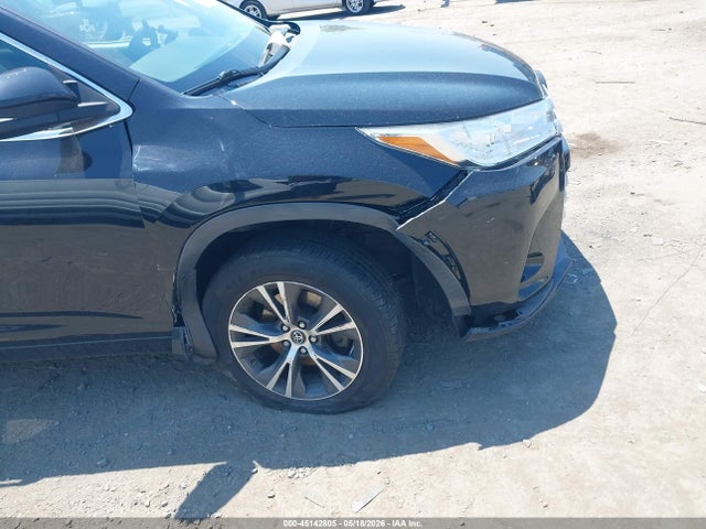 2018 Toyota Highlander Le მანქანა იყიდება აუქციონზე, vin: 5TDBZRFH9JS870330, აუქციონის ნომერი: 45142805
