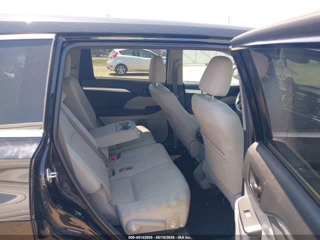 2018 Toyota Highlander Le მანქანა იყიდება აუქციონზე, vin: 5TDBZRFH9JS870330, აუქციონის ნომერი: 45142805