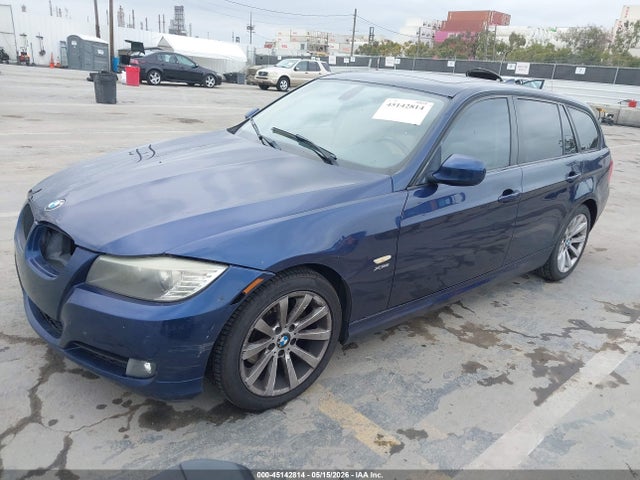 45142814 :رقم المزاد ، WBAUU3C55BA542543 vin ، 2011 Bmw 328i Xdrive مزاد بيع
