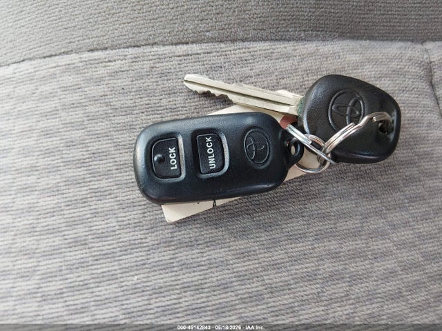 45142843 :رقم المزاد ، 1NXBR32E85Z555346 vin ، 2005 Toyota Corolla Le مزاد بيع