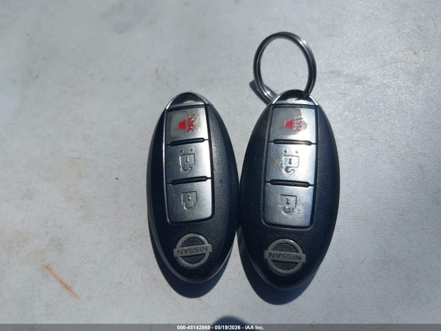 45142869 :رقم المزاد ، 5N1AR1NB2BC630514 vin ، 2011 Nissan Pathfinder Silver مزاد بيع