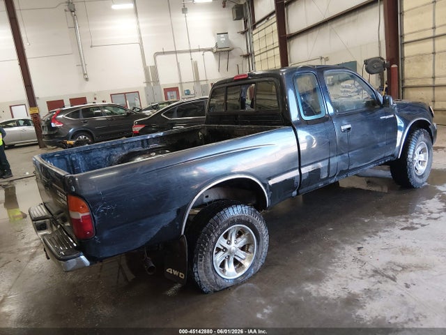 45142880 :رقم المزاد ، 4TAWN72N0WZ061698 vin ، 1998 Toyota Tacoma Base V6 مزاد بيع