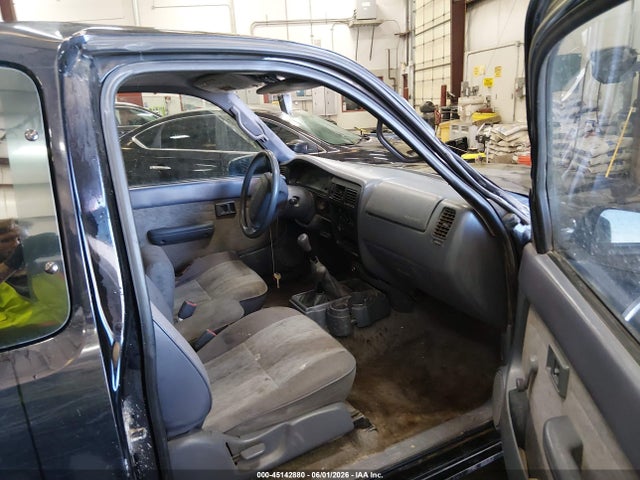 45142880 :رقم المزاد ، 4TAWN72N0WZ061698 vin ، 1998 Toyota Tacoma Base V6 مزاد بيع