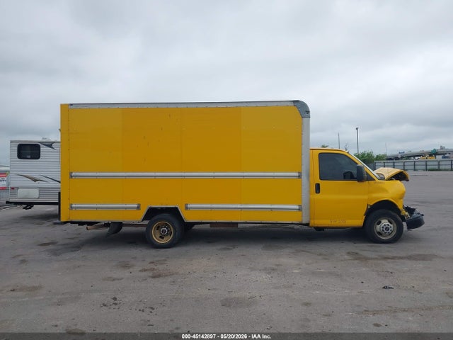 45142897 :رقم المزاد ، 1GD37TCGXH1905284 vin ، 2017 Gmc Savana Cutaway Work Van مزاد بيع