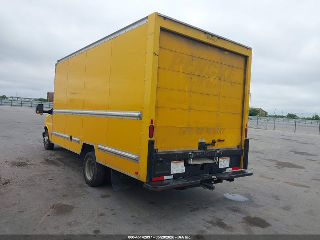 45142897 :رقم المزاد ، 1GD37TCGXH1905284 vin ، 2017 Gmc Savana Cutaway Work Van مزاد بيع