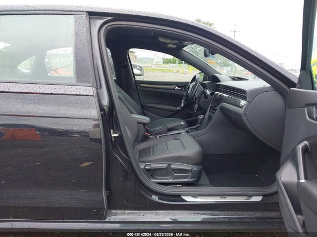 Продаж на аукціоні авто 2021 Volkswagen Passat 2.0t R-line, vin: 1VWMA7A33MC013696, номер лоту: 45142924