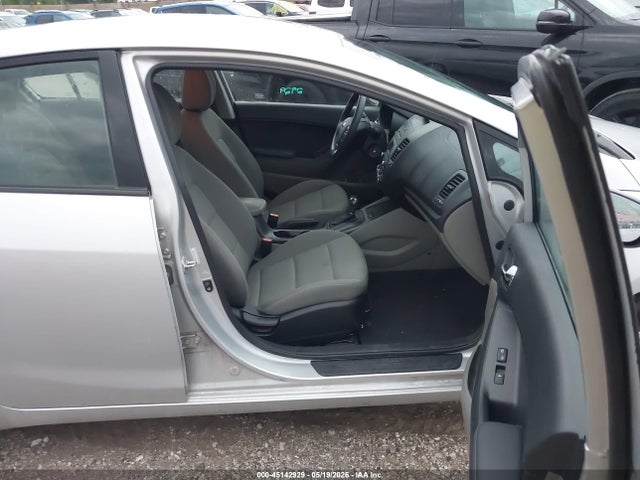 KNAFK4A6XG5535460 KIA FORTE LX