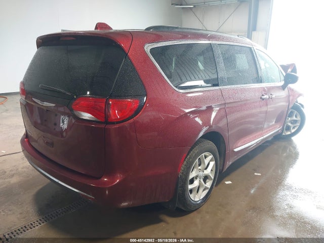 45142982 :رقم المزاد ، 2C4RC1BG5HR528827 vin ، 2017 Chrysler Pacifica Touring-l مزاد بيع