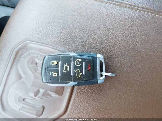45142996 :رقم المزاد ، 1C6SRFJT6MN811408 vin ، 2021 Ram 1500 Laramie  4x4 5'7 Box مزاد بيع