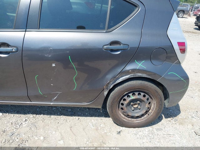 45143007 :رقم المزاد ، JTDKDTB31E1064121 vin ، 2014 Toyota Prius C Two مزاد بيع