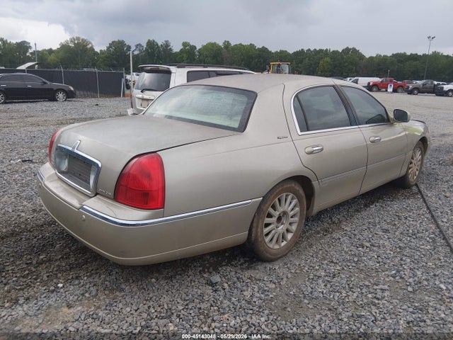 45143048 :رقم المزاد ، 1LNHM81W65Y638878 vin ، 2005 Lincoln Town Car Signature مزاد بيع