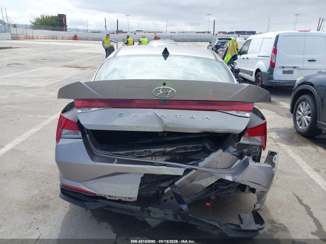 KMHLM4AG5PU540785 Hyundai ELANTRA SEL