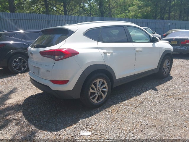 45143164 :رقم المزاد ، KM8J3CA49GU130677 vin ، 2016 Hyundai Tucson Se مزاد بيع