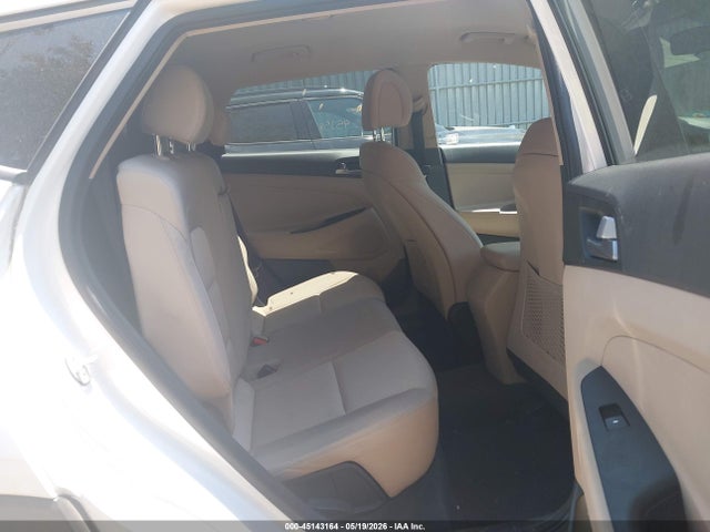 45143164 :رقم المزاد ، KM8J3CA49GU130677 vin ، 2016 Hyundai Tucson Se مزاد بيع