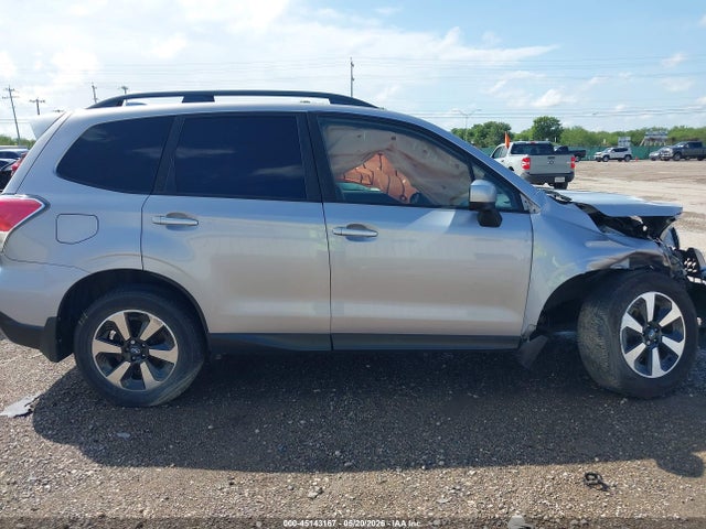 2017 Subaru Forester 2.5i Premium მანქანა იყიდება აუქციონზე, vin: JF2SJADC0HH402860, აუქციონის ნომერი: 45143167