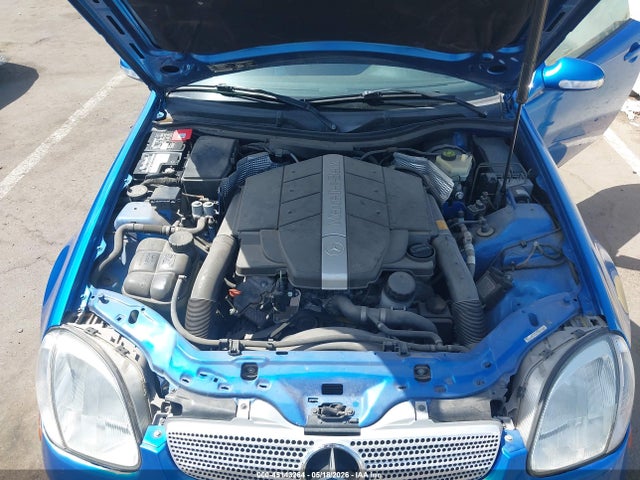 45143264 :رقم المزاد ، WDBKK65F91F217028 vin ، 2001 Mercedes-benz Slk 320 مزاد بيع