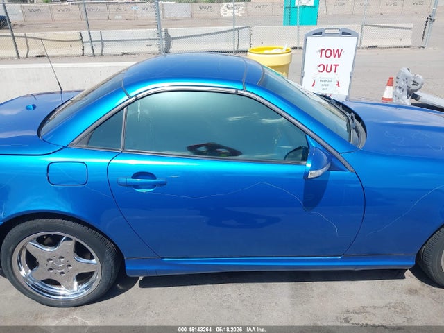 45143264 :رقم المزاد ، WDBKK65F91F217028 vin ، 2001 Mercedes-benz Slk 320 مزاد بيع