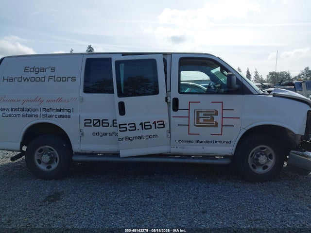 1GCWGAFG8J1911009 Chevrolet Express 2500 Work Van