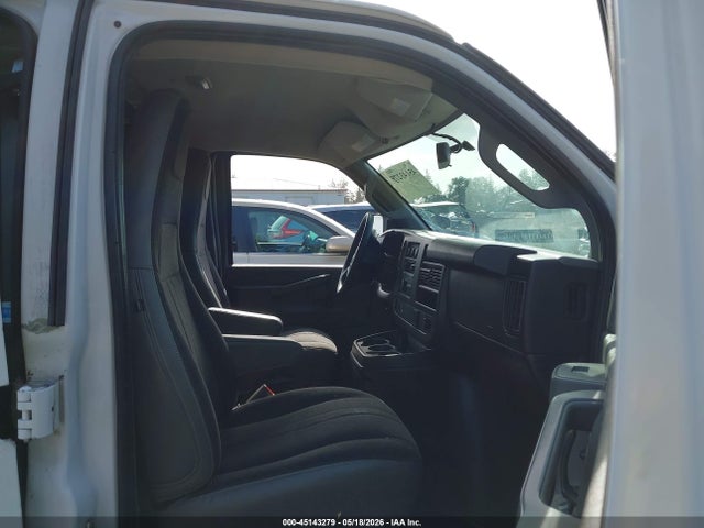 1GCWGAFG8J1911009 Chevrolet Express 2500 Work Van