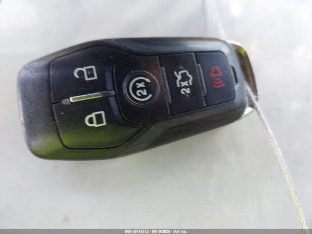 45143332 :رقم المزاد ، 3LN6L2J91GR615608 vin ، 2016 Lincoln Mkz مزاد بيع