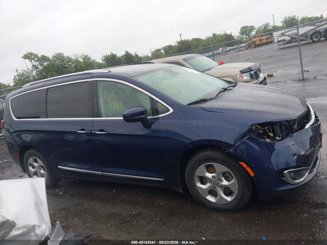 2017 Chrysler Pacifica Touring-l Plus მანქანა იყიდება აუქციონზე, vin: 2C4RC1EG8HR519213, აუქციონის ნომერი: 45143341