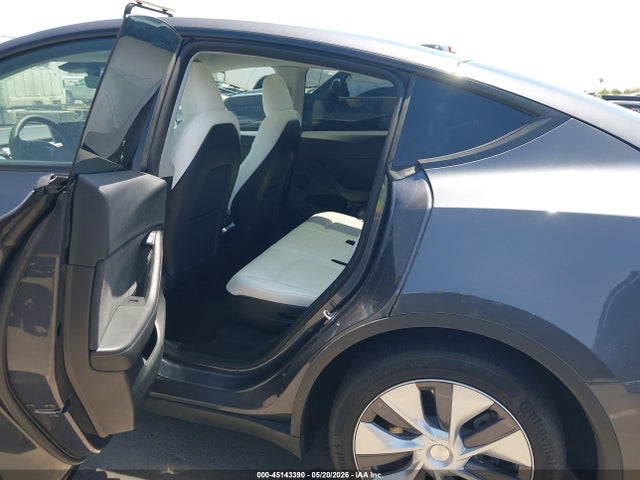 Auction sale of the 2023 Tesla Model Y Awd/long Range Dual Motor All-wheel Drive, vin: 7SAYGAEEXPF907586, lot number: 45143390