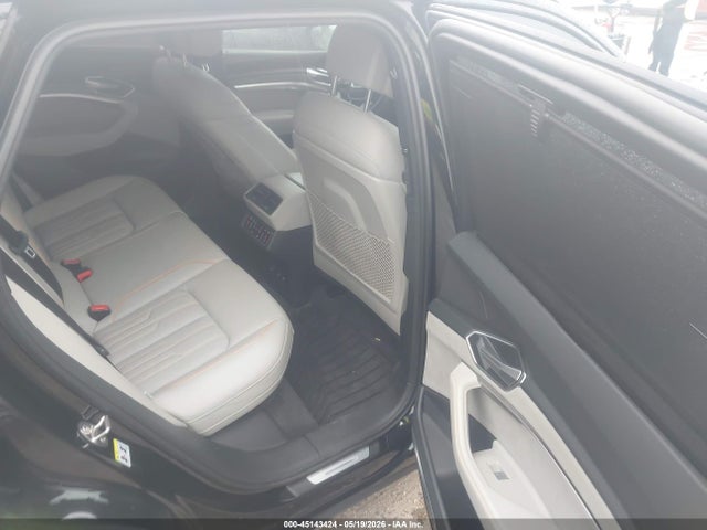 WA1VABGE7NB024334 Audi E-tron Chronos Quattro