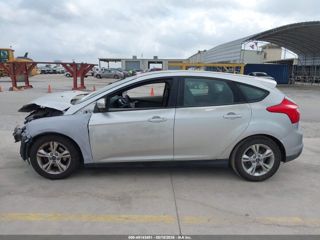 Ford FOCUS SE 2014 1FADP3K21EL231496 Image 15