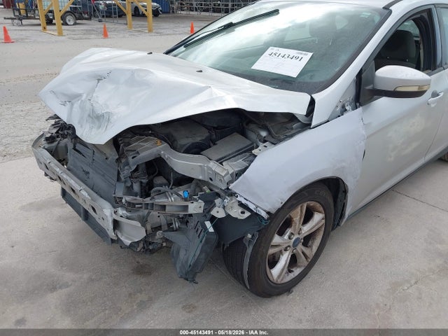 Ford FOCUS SE 2014 1FADP3K21EL231496 Image 6