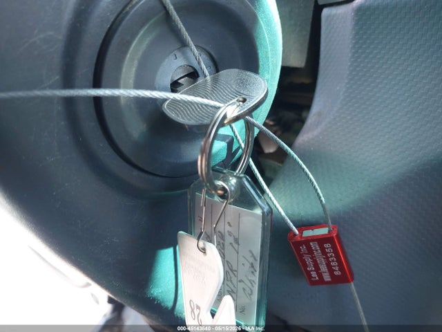 45143640 :رقم المزاد ، 54DB4W1B5CS802631 vin ، 2012 Isuzu Npr مزاد بيع