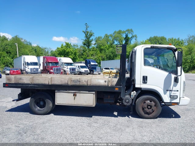 45143640 :رقم المزاد ، 54DB4W1B5CS802631 vin ، 2012 Isuzu Npr مزاد بيع