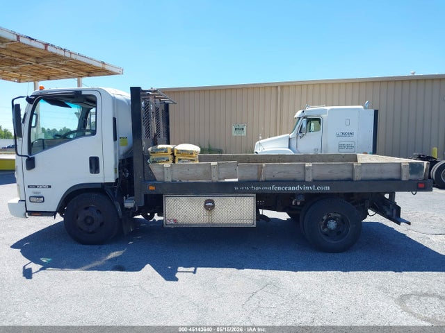 45143640 :رقم المزاد ، 54DB4W1B5CS802631 vin ، 2012 Isuzu Npr مزاد بيع