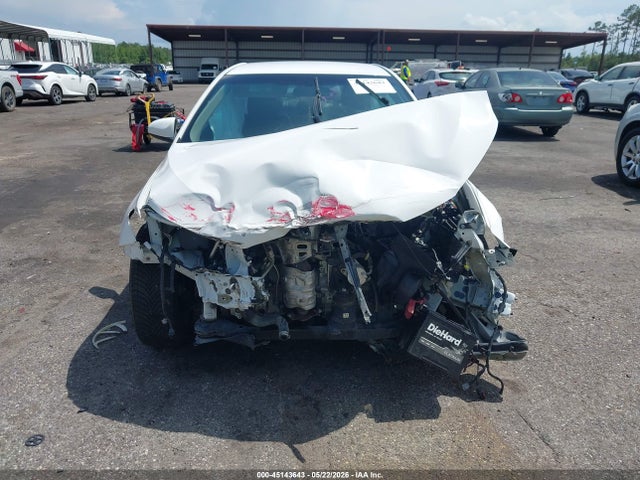 45143643 :رقم المزاد ، 4T1BF1FK5HU806843 vin ، 2017 Toyota Camry Se مزاد بيع