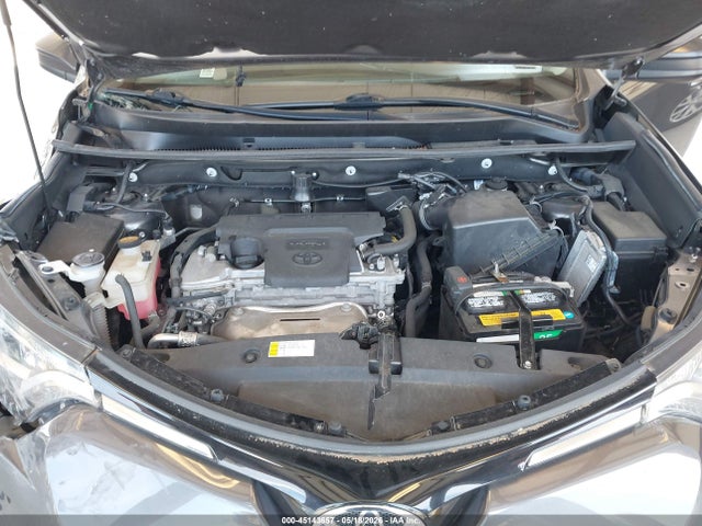 2T3BFREV9GW495076 Toyota RAV4 LE