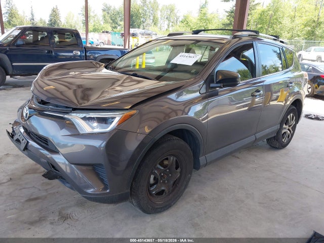 2T3BFREV9GW495076 Toyota RAV4 LE