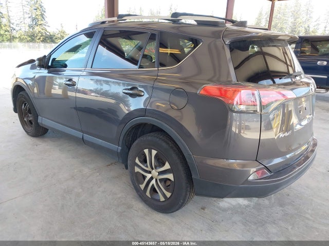 2T3BFREV9GW495076 Toyota RAV4 LE