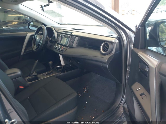 2T3BFREV9GW495076 Toyota RAV4 LE