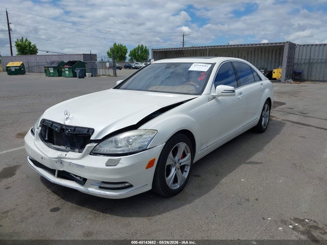 2010 Mercedes-benz S 550 მანქანა იყიდება აუქციონზე, vin: WDDNG7BB0AA350254, აუქციონის ნომერი: 45143682
