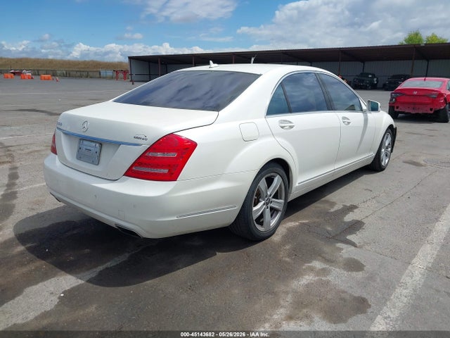 2010 Mercedes-benz S 550 მანქანა იყიდება აუქციონზე, vin: WDDNG7BB0AA350254, აუქციონის ნომერი: 45143682