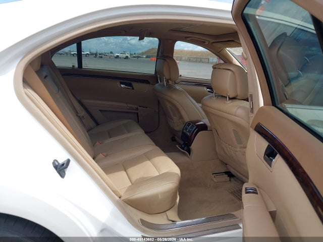 2010 Mercedes-benz S 550 მანქანა იყიდება აუქციონზე, vin: WDDNG7BB0AA350254, აუქციონის ნომერი: 45143682
