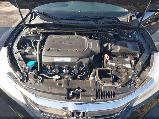 Продажа на аукционе авто 2017 Honda Accord Touring V6, vin: 1HGCR3F93HA043961, номер лота: 45143704