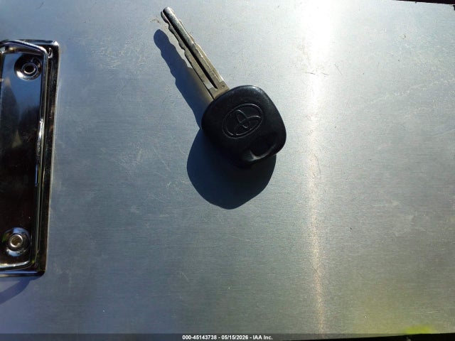 45143738 :رقم المزاد ، 1NXBR32E75Z411240 vin ، 2005 Toyota Corolla Ce/le/s مزاد بيع
