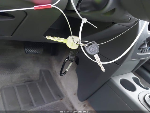 45143743 :رقم المزاد ، 1G8AG52F04Z152872 vin ، 2004 Saturn Ion Level 1 مزاد بيع