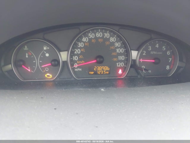 45143743 :رقم المزاد ، 1G8AG52F04Z152872 vin ، 2004 Saturn Ion Level 1 مزاد بيع