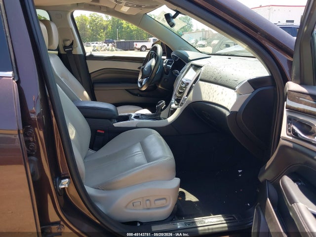 45143781 :رقم المزاد ، 3GYFNBE31FS562270 vin ، 2015 Cadillac Srx Luxury Collection مزاد بيع