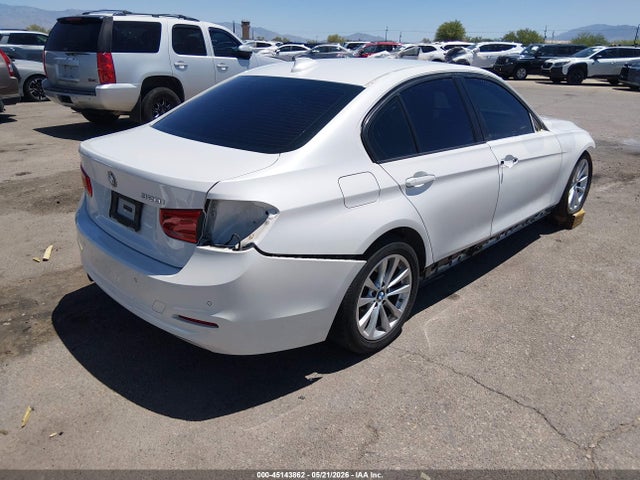 BMW 320i 2017 WBA8E1G31HNU18508 Image 4